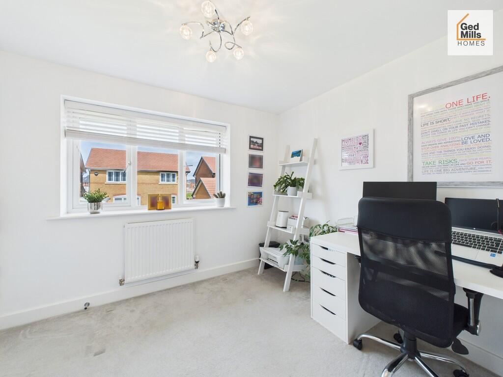 CAM04261G0-PR0084...