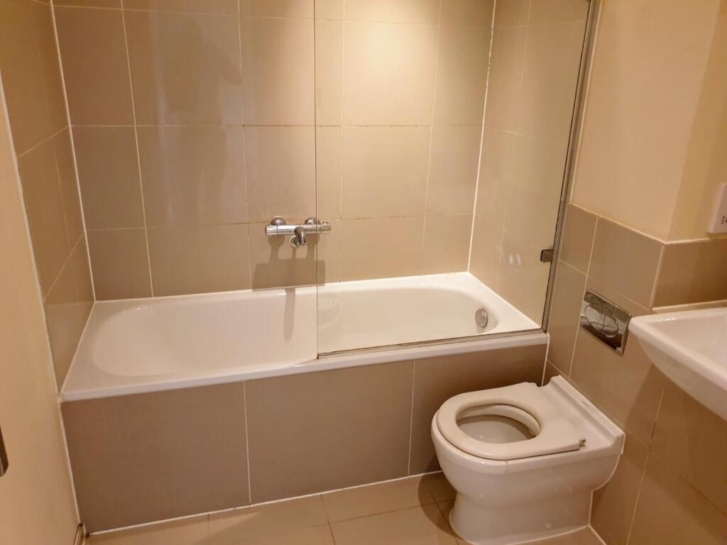 517 Airpoint Bath.jpg