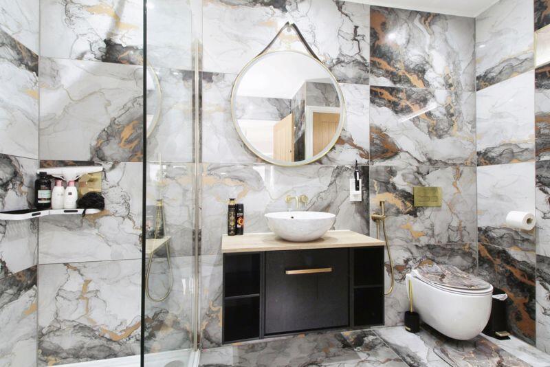 Bedroom Two En-Suite