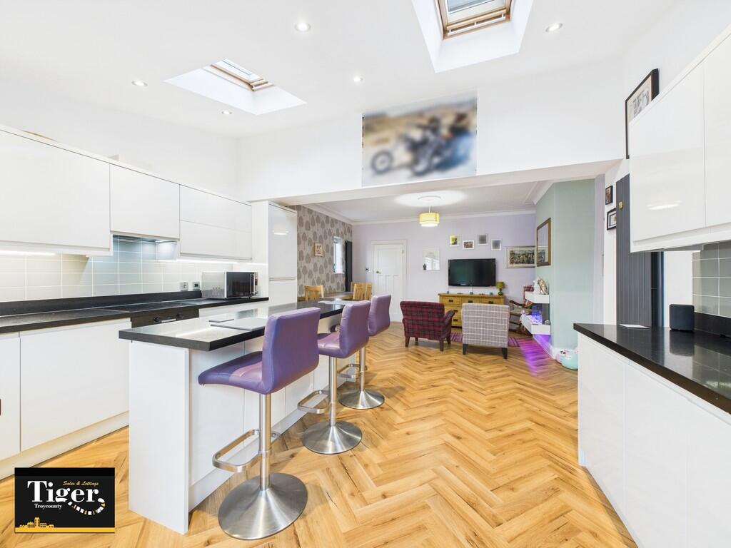 CAM03440G0-PR0302...