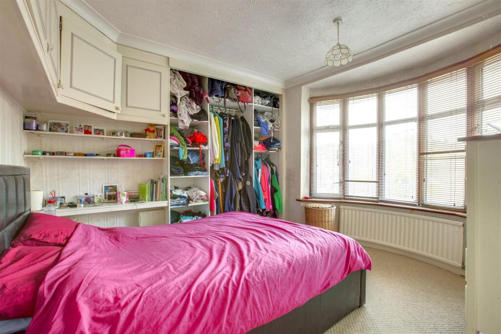 41 Hillview Road, HP13 6XY-7.jpg
