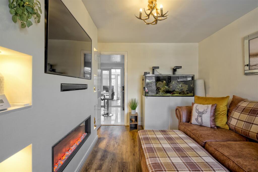 66 dixon green farnworth bl4 7eq-13.jpg
