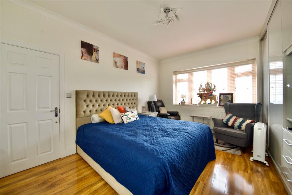 Master Bedroom GF
