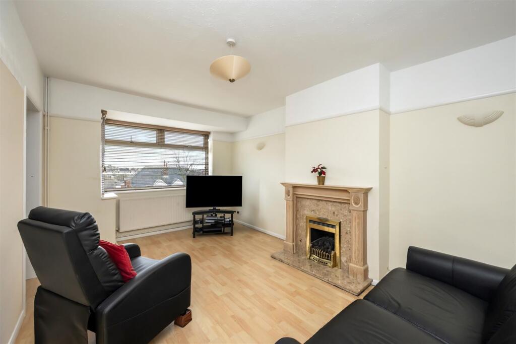 West Way 35 LOUNGE.jpeg