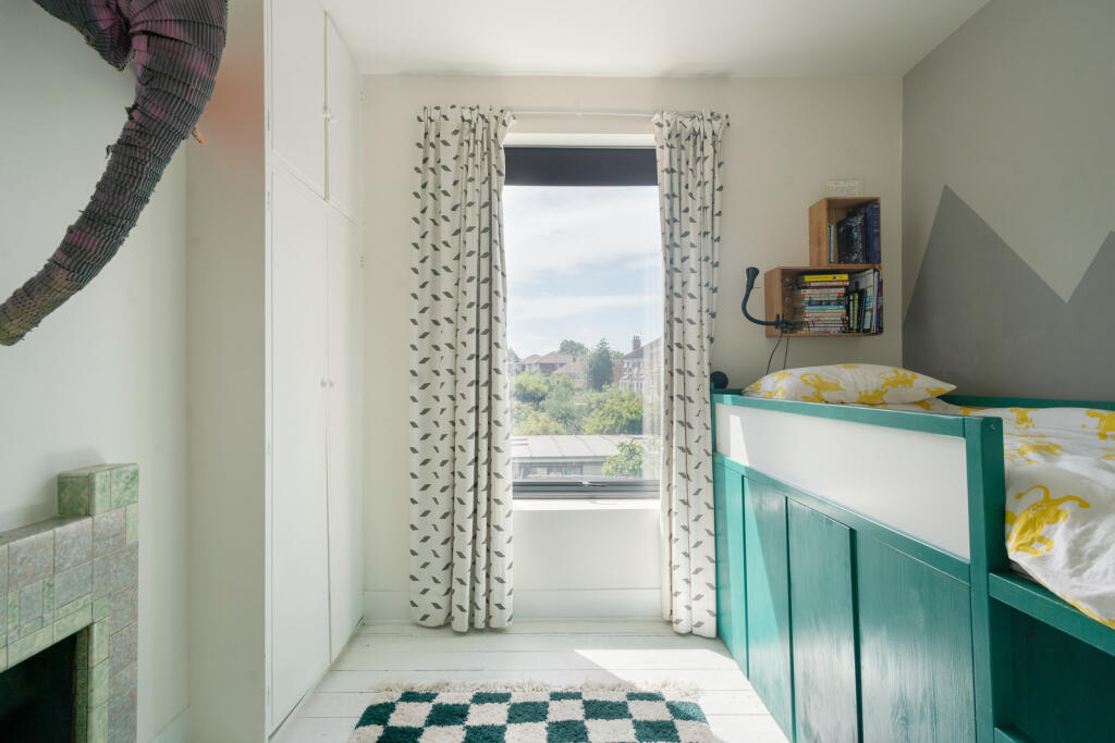 295936 - ST-MARY-ROAD-E17-060.jpg