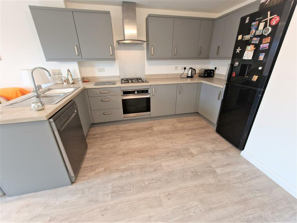 Further Kitchen.jpg