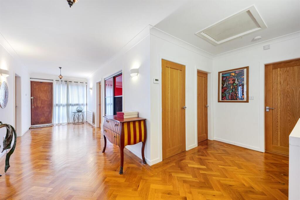 37 Ormskirk Road hall.jpg