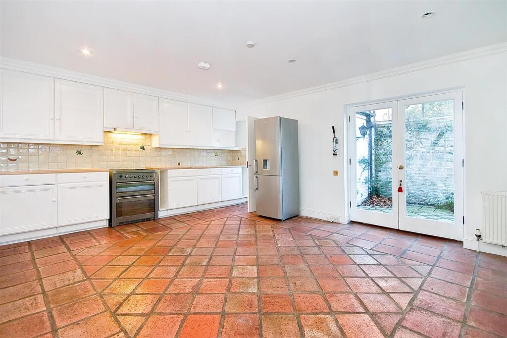 kitchen/dining room