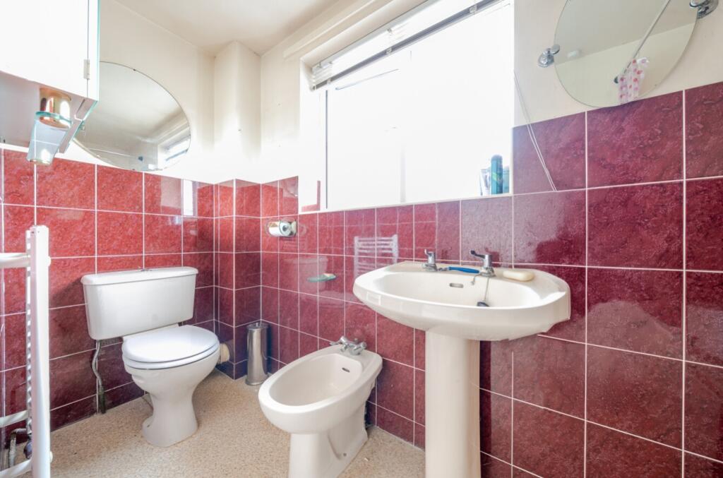 1279956-6-68271882de8ff-ARW