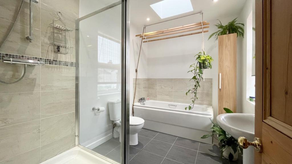 Bedroom 1 En-Suite