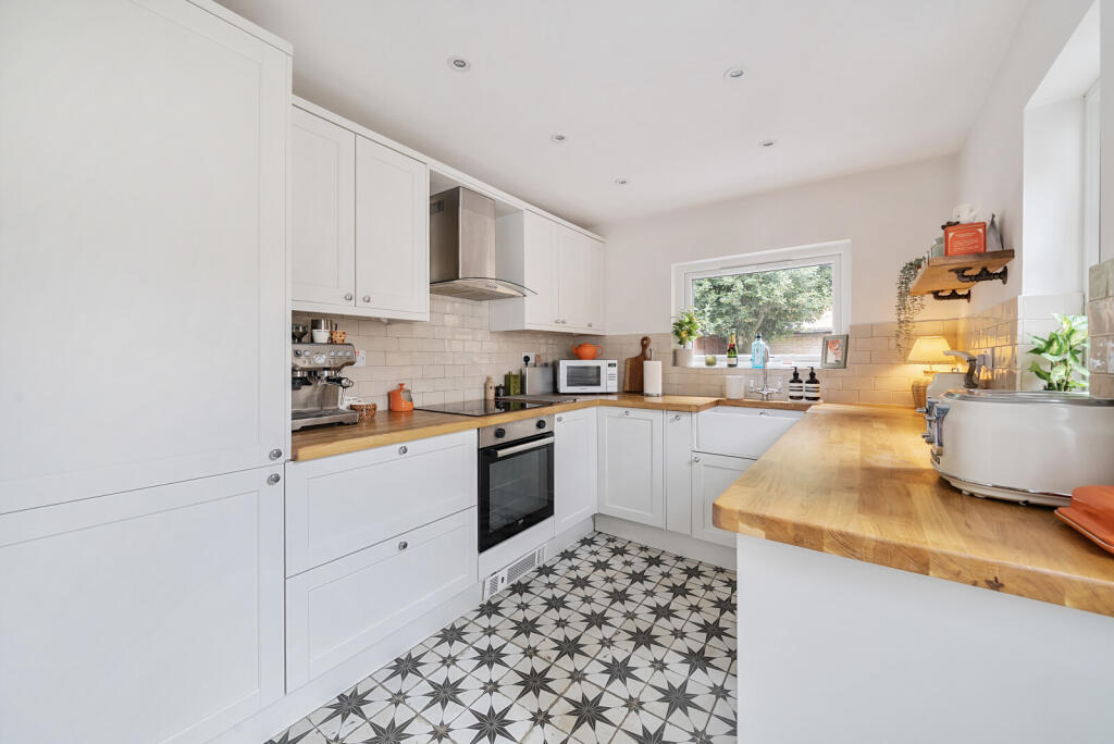 1334326-10-6890e5...