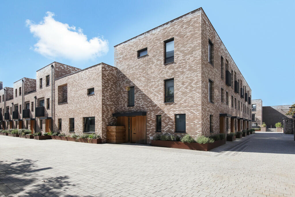 17!Oriental Squar...