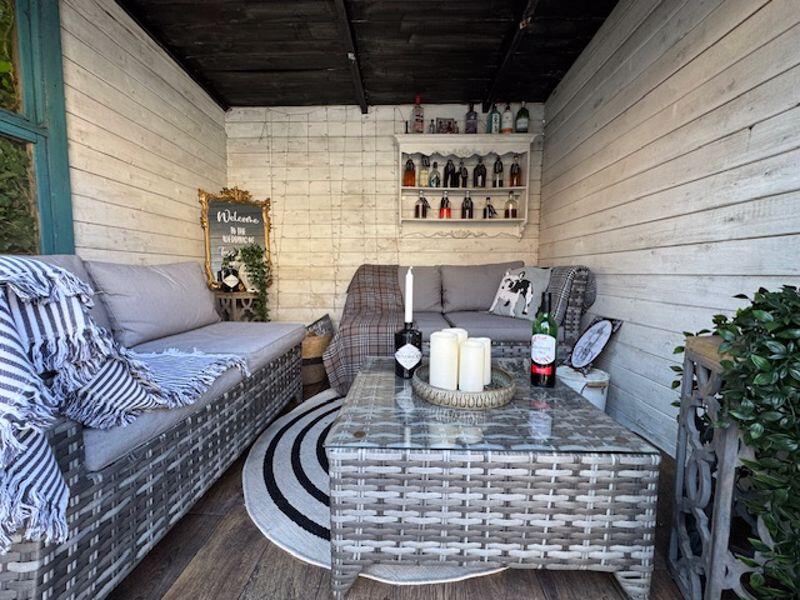 Summer house internal view 2