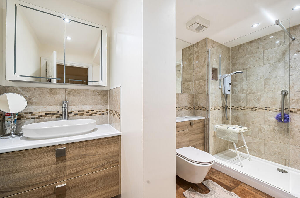 1363104-6-68e5474...