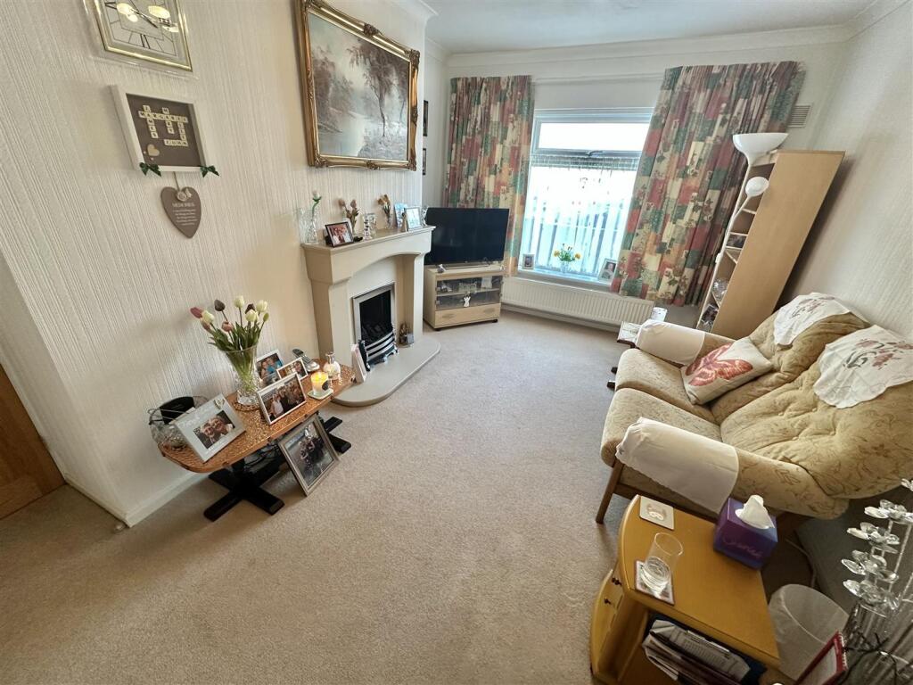 Bramleys Estate Agents - Chandler Close - Batley (
