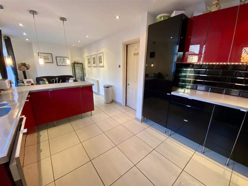 Bramleys Estate Agents - Quarryside Road - Mirfiel