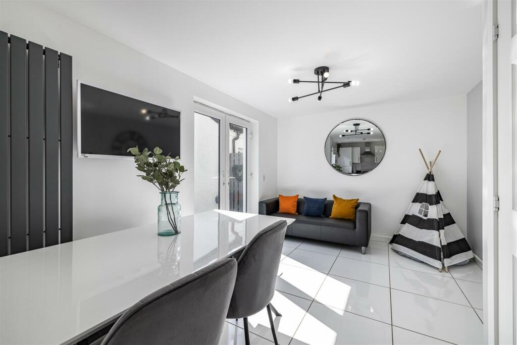 43 Knoll Park Galashiels 16.JPG