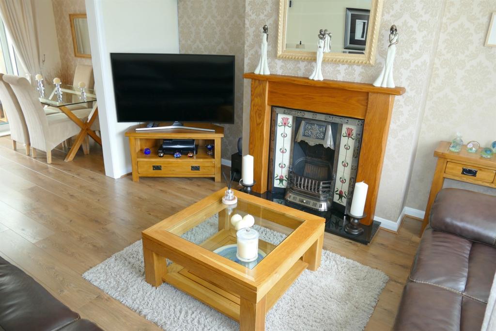 Lounge b