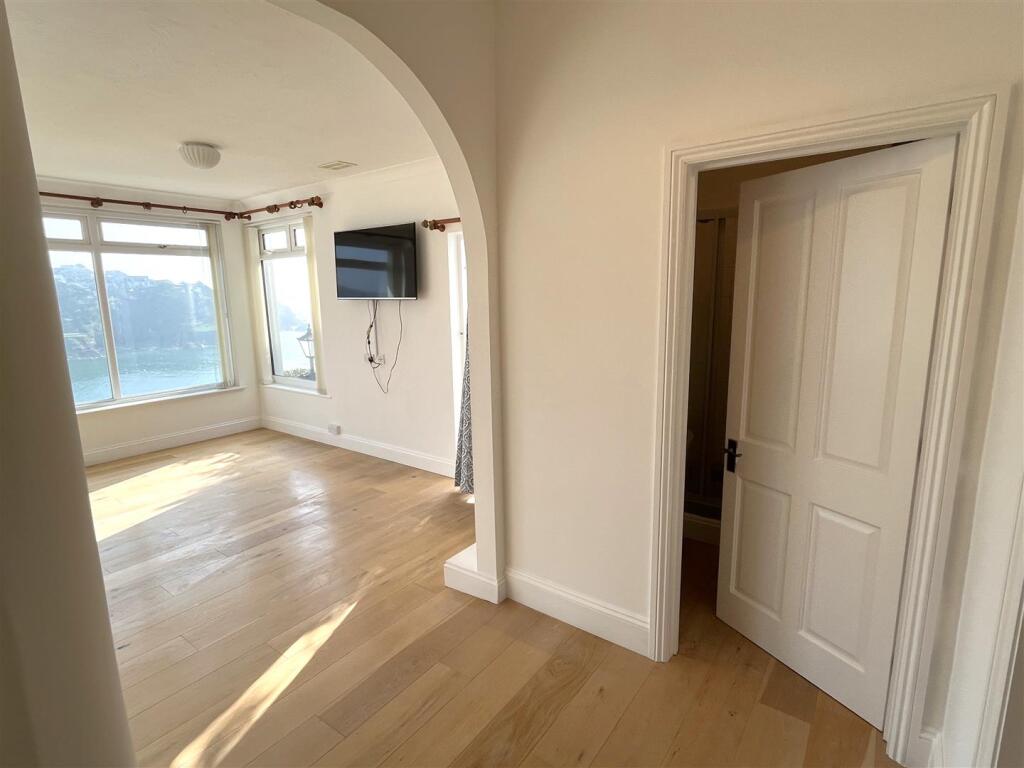 hall.JPG