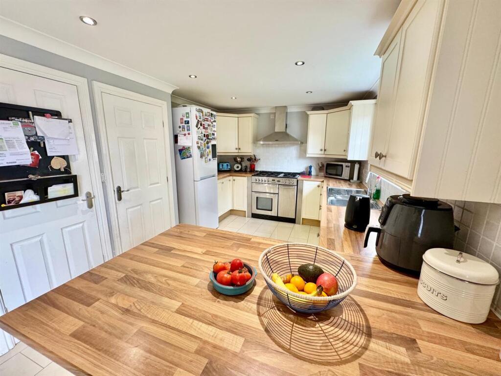 PHOTO-2025-08-12-11-41-08 (10).jpg