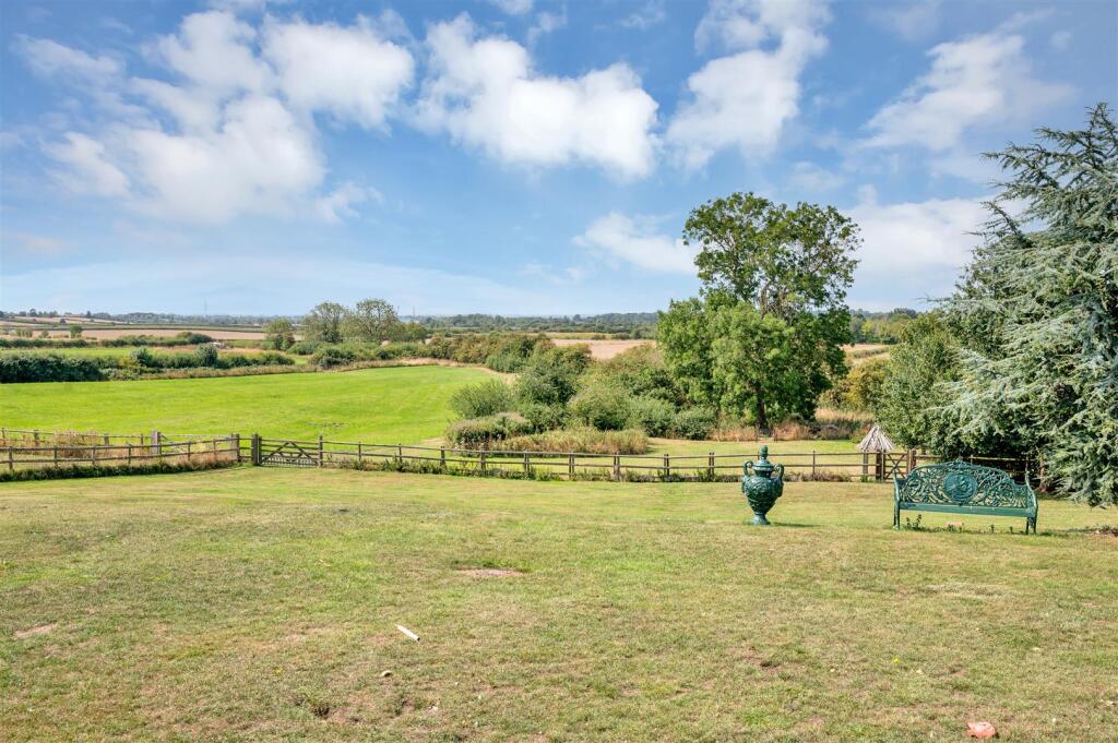 The Covert, Elton WEB PH-21.jpg