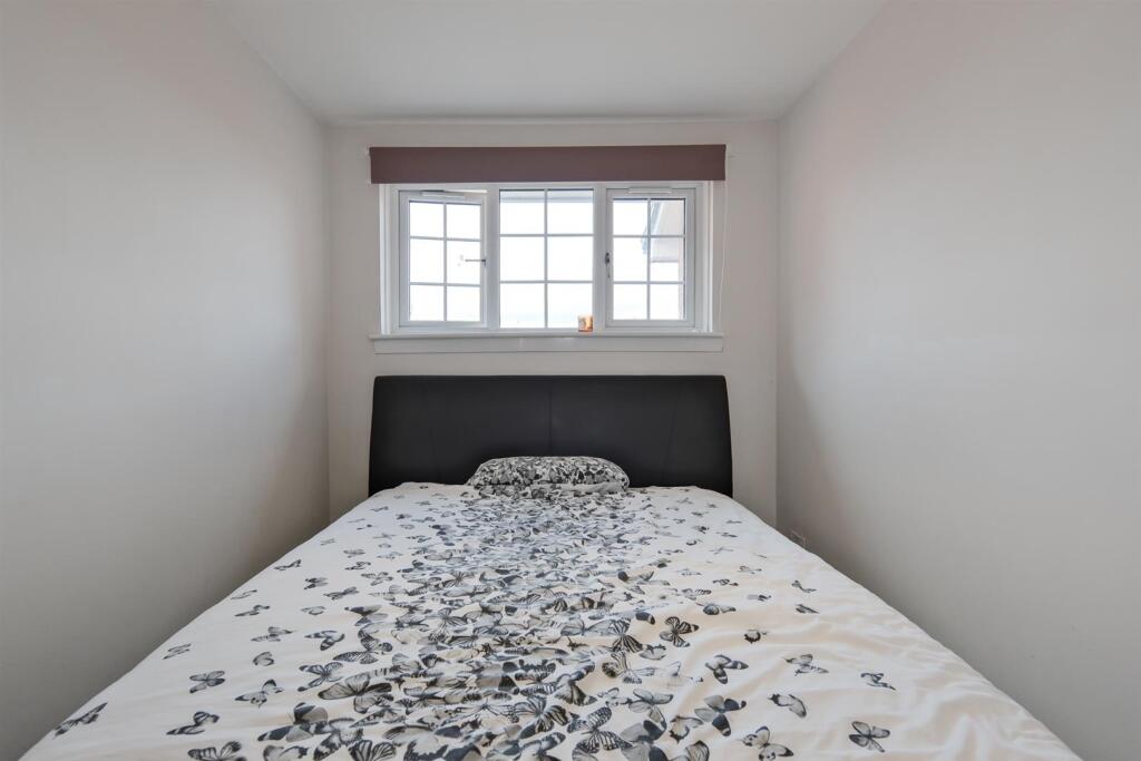 046-22 General Roy Way Carluke, ML8 4LP.jpg