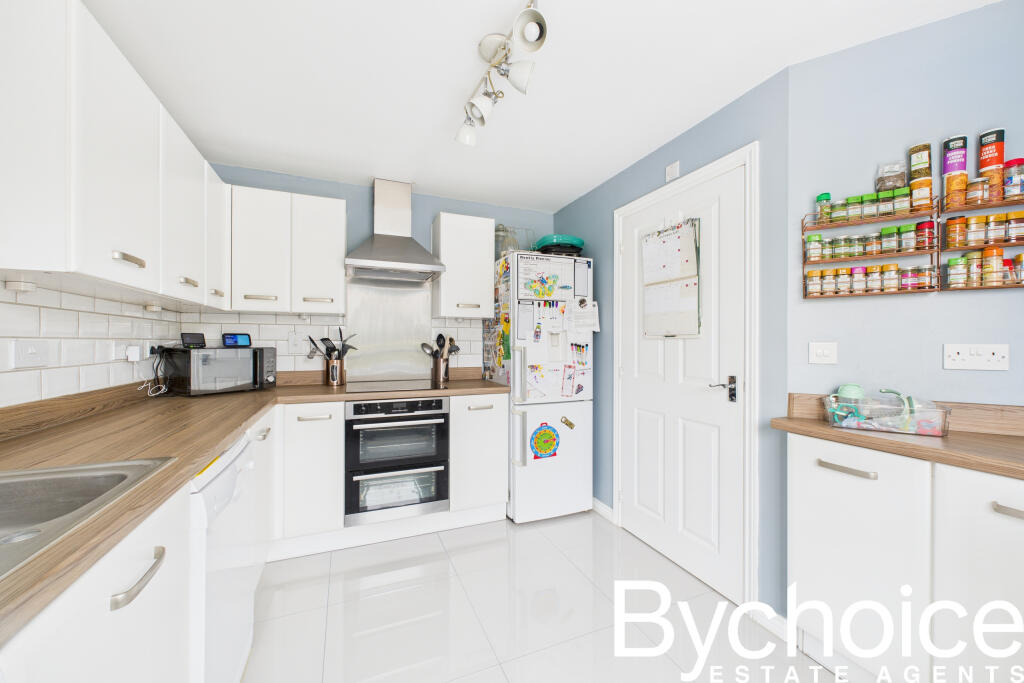 CAM05454G0-PR0059-STILL004