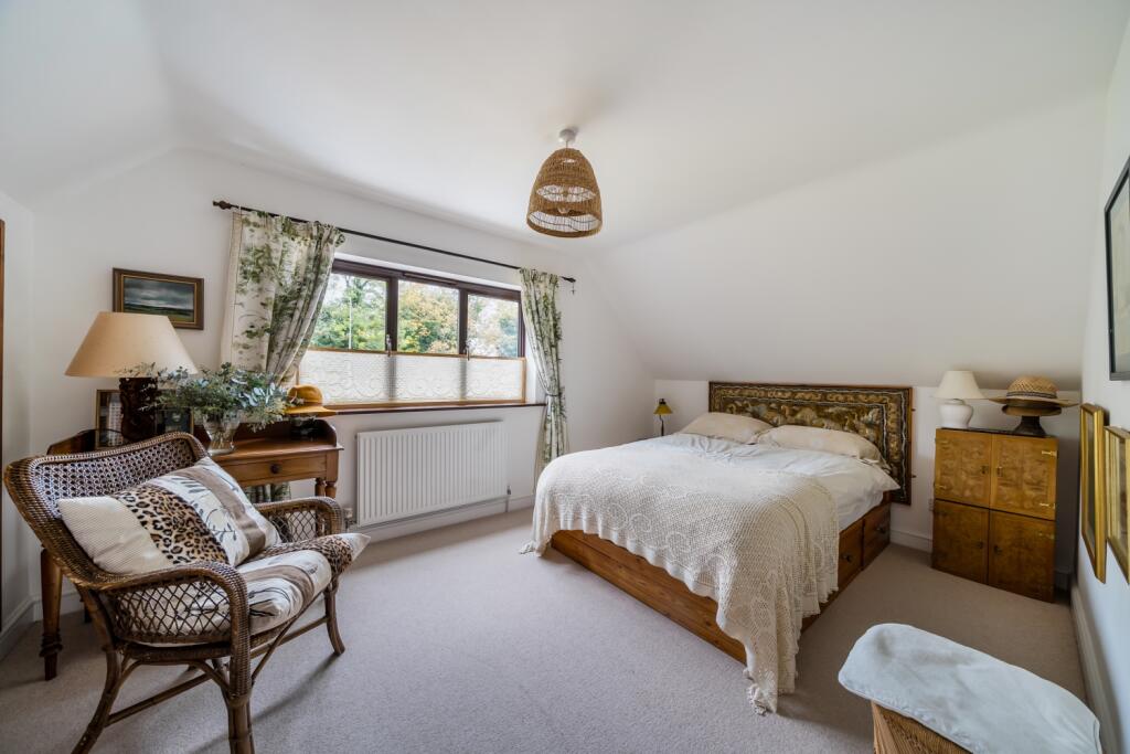 1369975-8-68f146b1eaea0