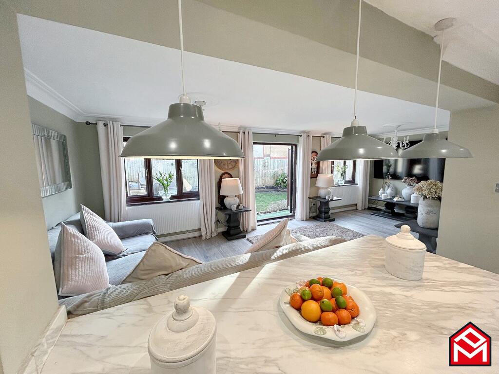 Open Plan Kitchen/ Dining/ Living