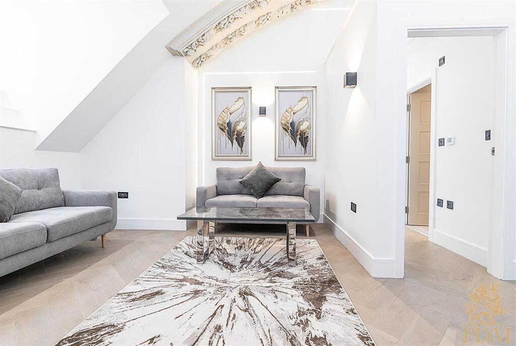 Apt 7, 33 Long Row, Nottingham City Centre (6 of 2