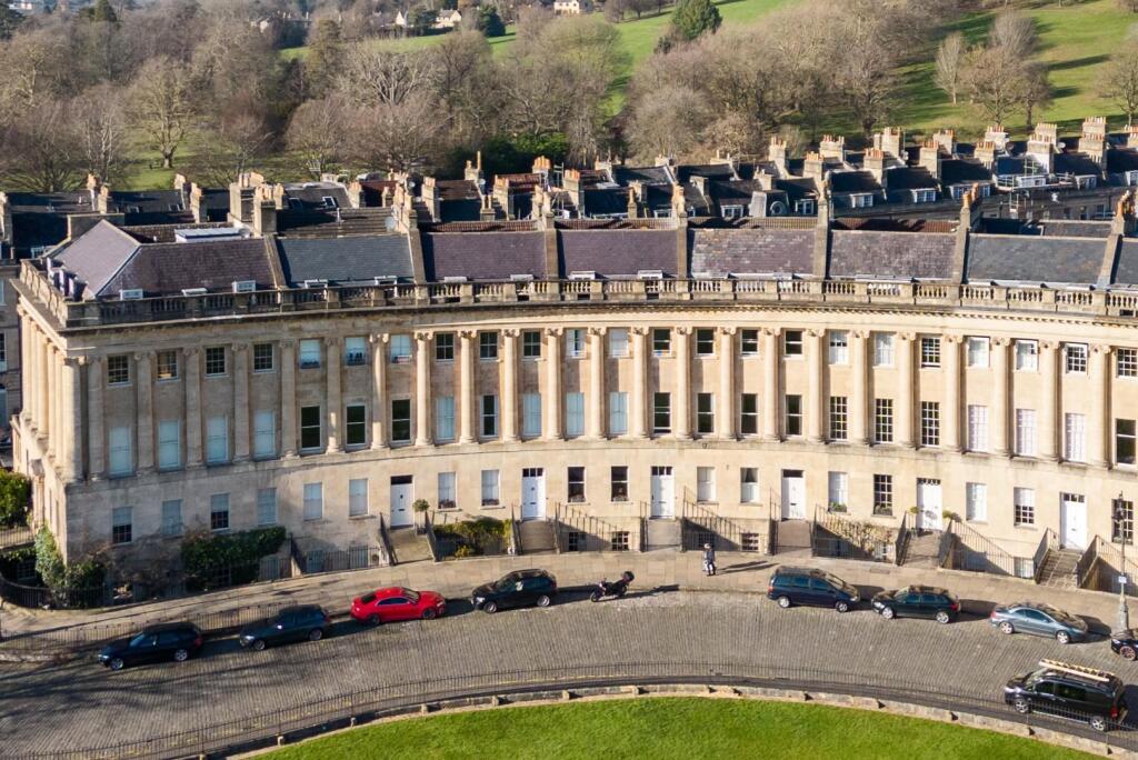 29a Royal Crescent, Bath, BA1 2LT-2.jpg
