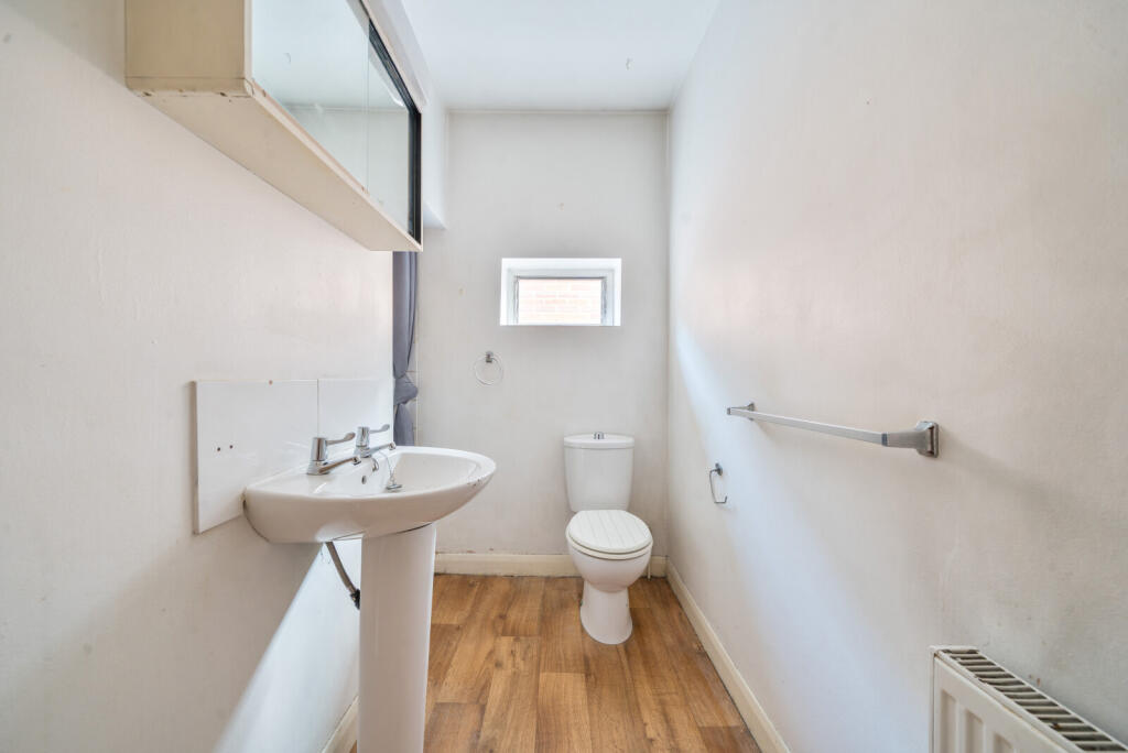 1320532-5-686bcad...