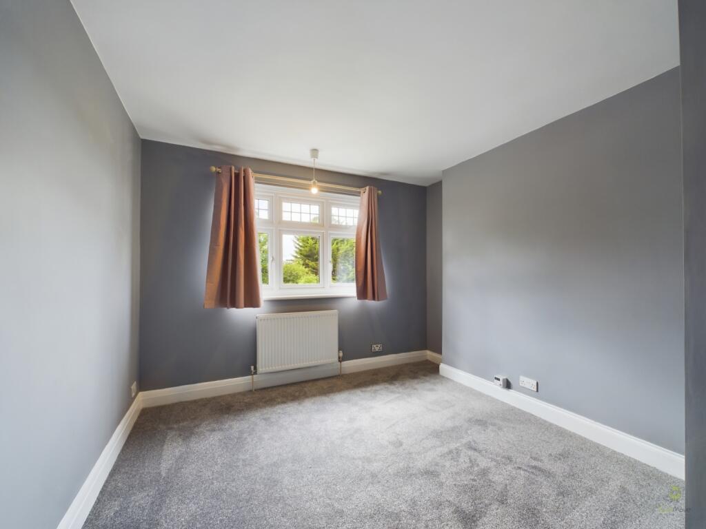 CAM01812G0-PR0054-STILL009