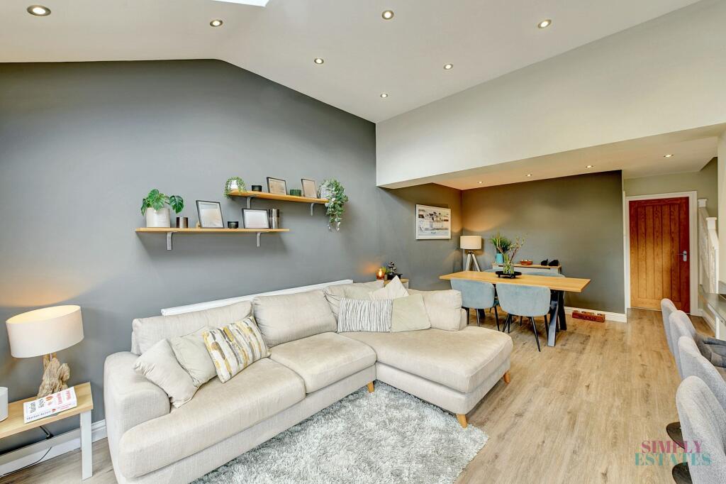 Kitchen/Lounge/Dining Area