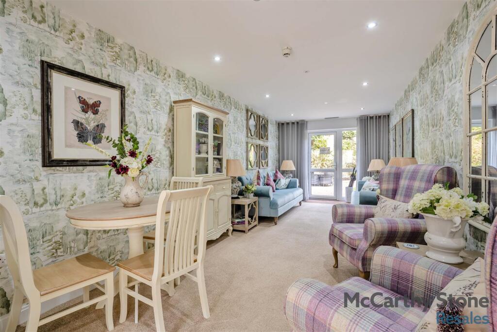 8665043-interior20.jpg