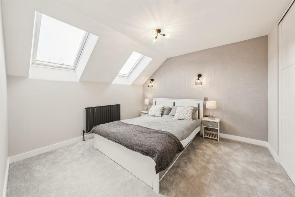 Flat 3, 52 Gilbey Road, SW17 0QG-3.jpg
