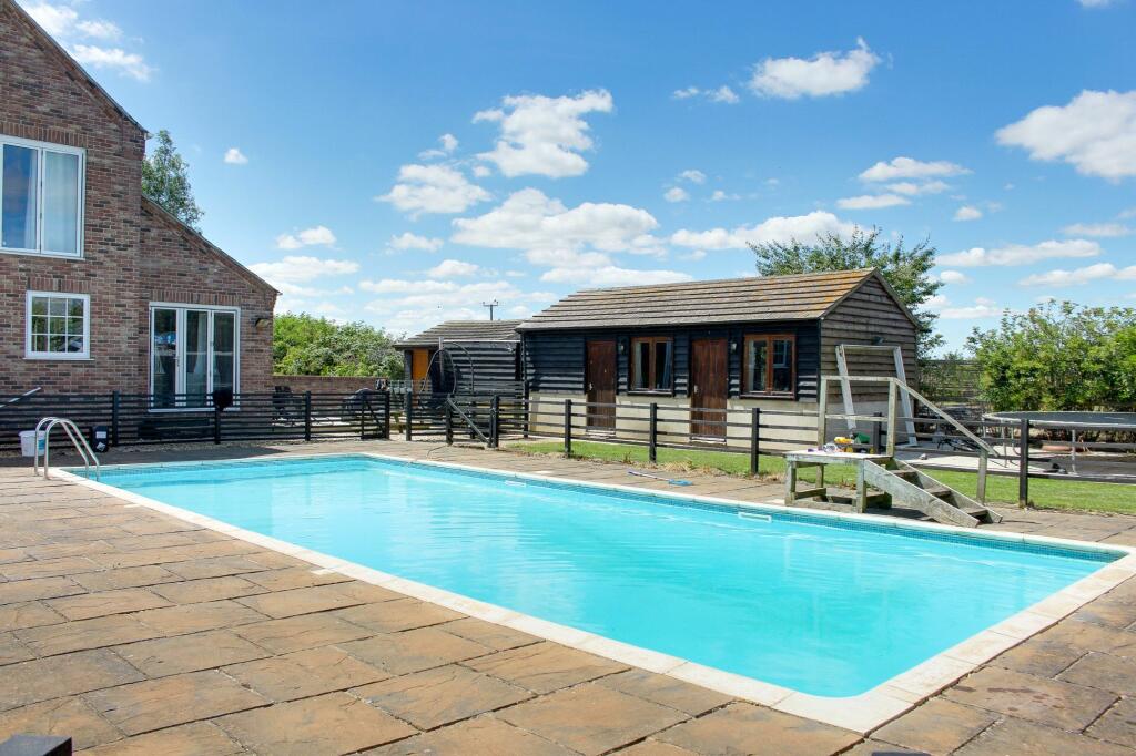 Outdoor Swimming Pool