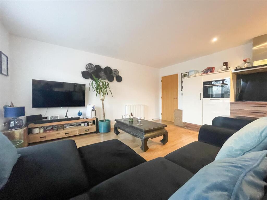 OPEN PLAN LOUNGE KITCHEN DINING ROOM