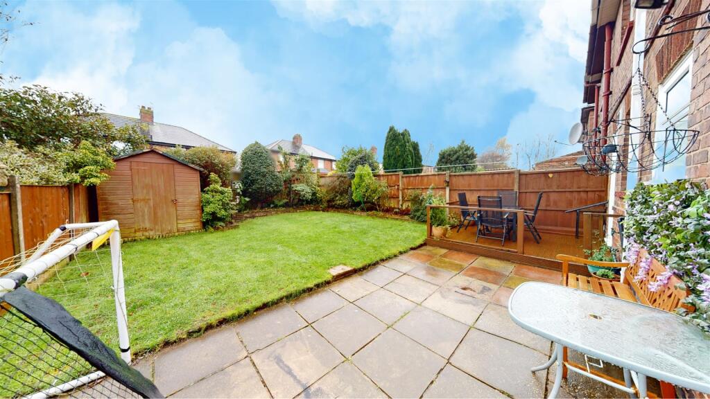 Leslie Road Rear Garden