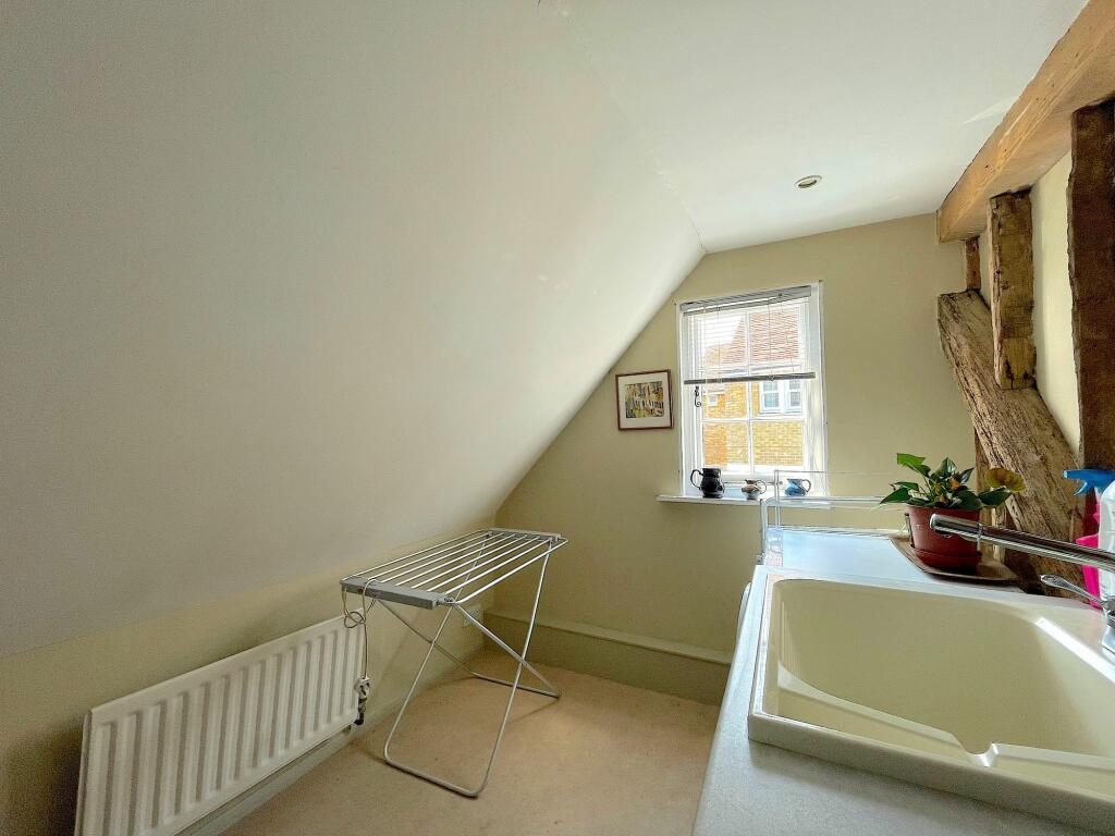 Utility Room (2)