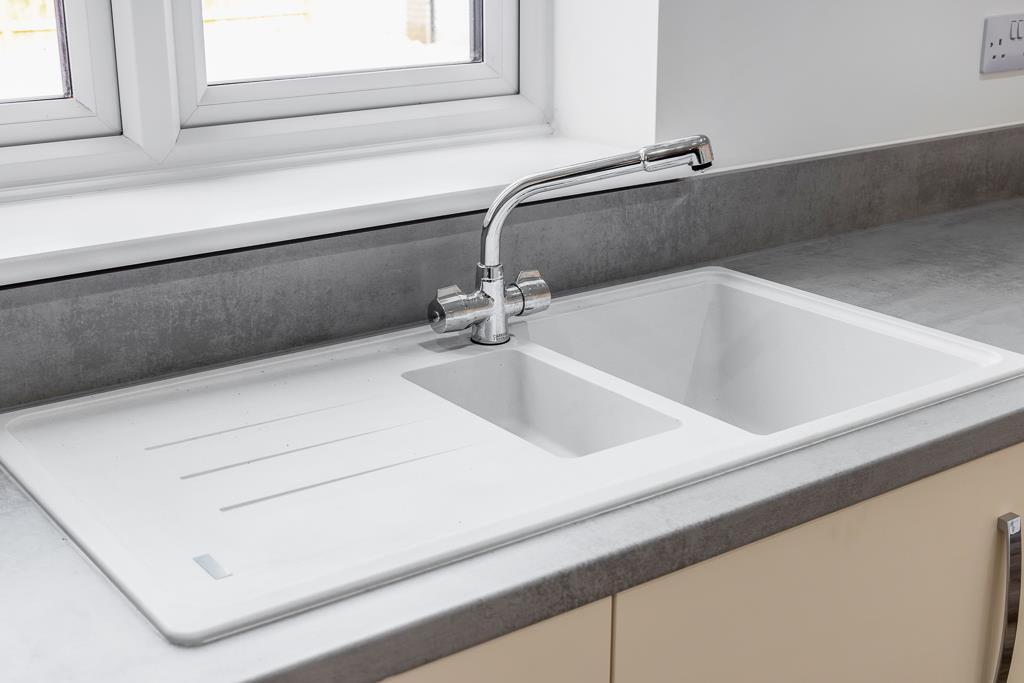 Plot 58, Coalbeach Lane South (Surfleet)-25.jpg