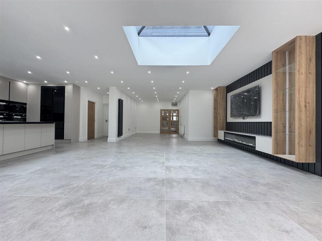 IMG_8804 (Large).JPG