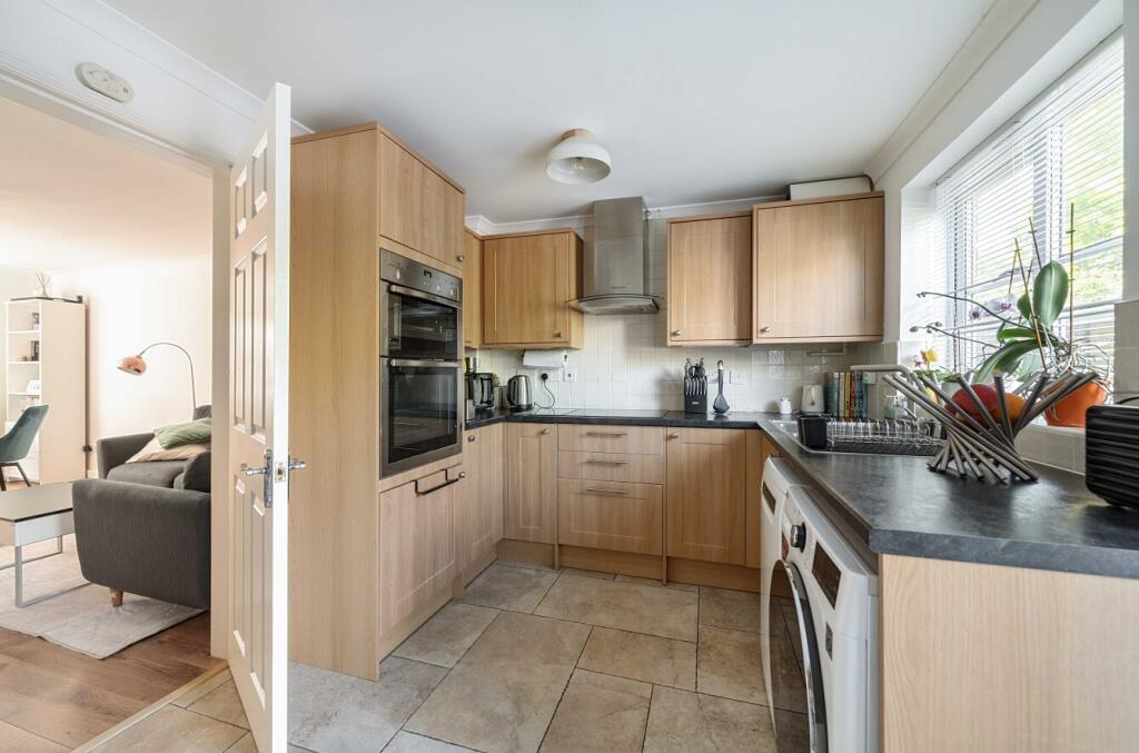 1312058-4-68664ba...