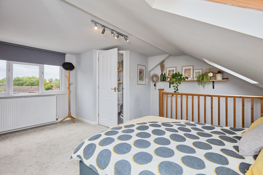 Edward Knight 202...