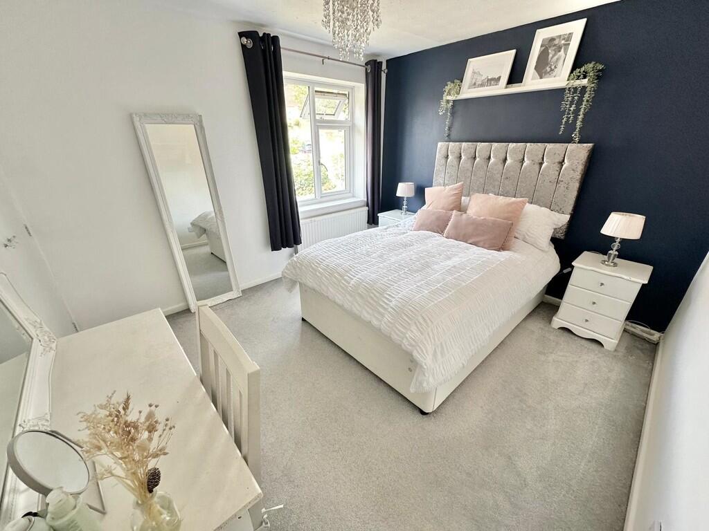 IMG-20250822-WA00...