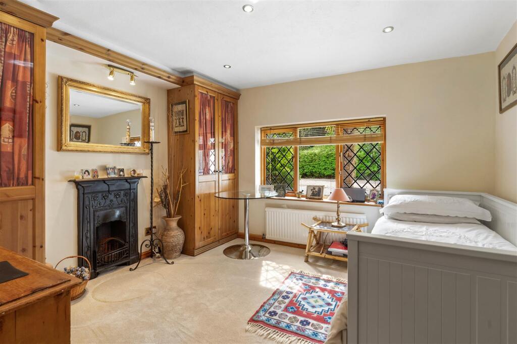 BEDROOM 3