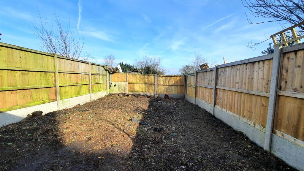 new rear gdn1.jpg