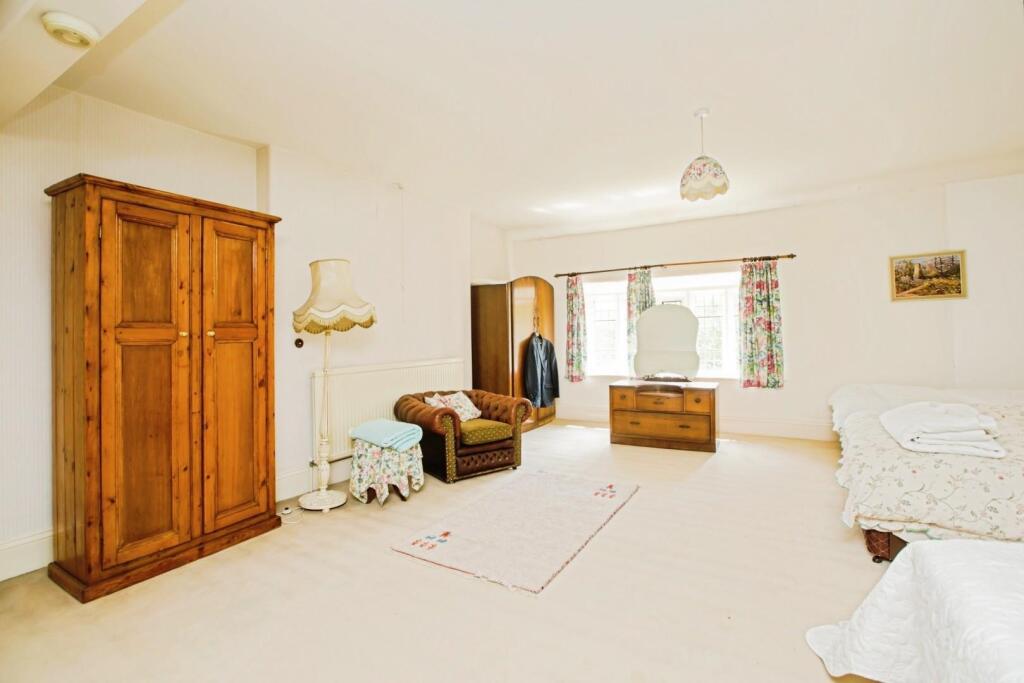 thornton_hall_int_009.jpg