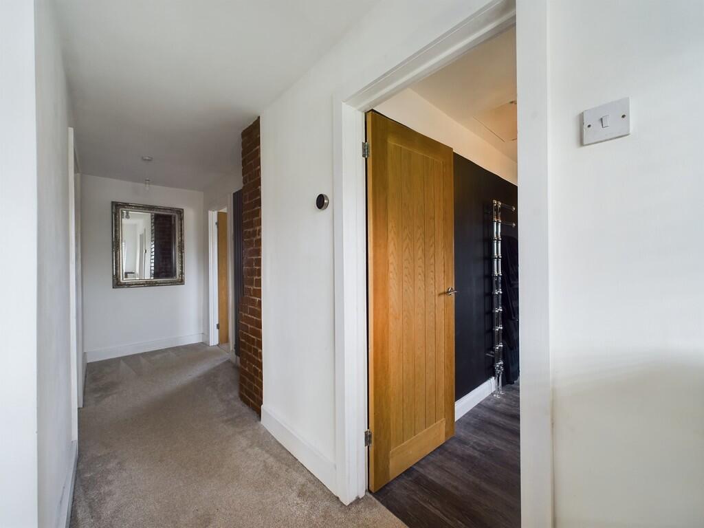 CAM02089G0-PR0386...