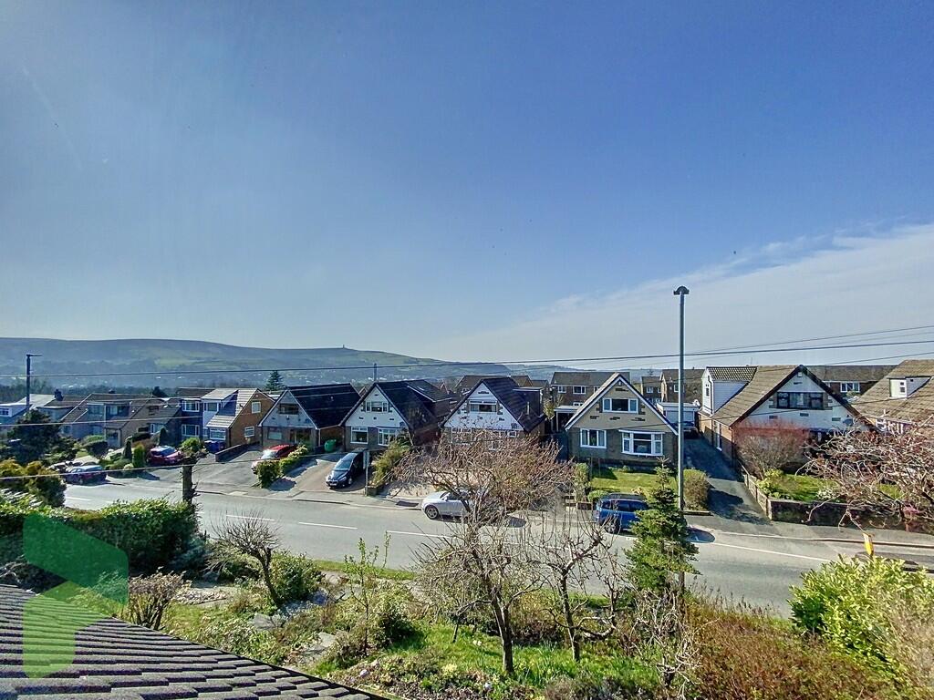 Views to the fron...